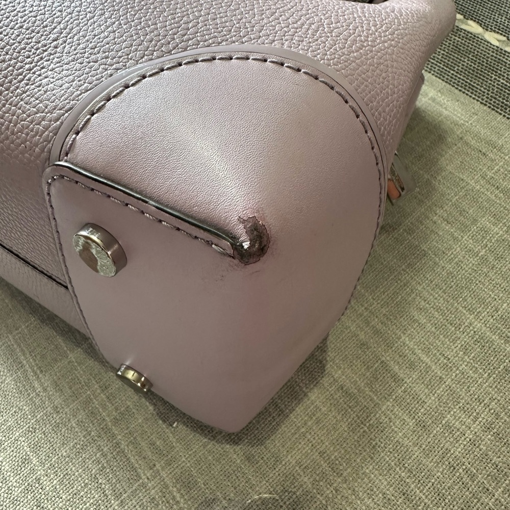 Michael Kors Lilac Pebbled Leather Tote | Pre-Loved with Dust Bag & Keychain - Picture 8 of 9